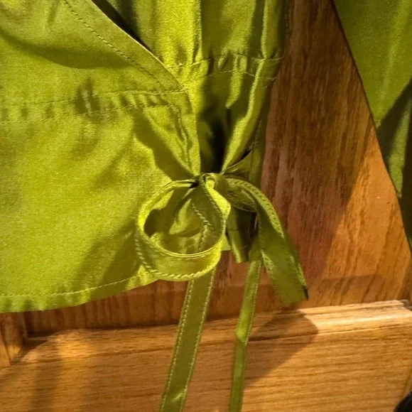 Vintage Chartreuse Silk Wrap Top 100% Silk Cropped Tie Waist Blouse - Picture 2 of 6